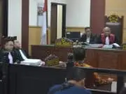 Sidang Terdakwa Tjen Jung Sen, Keterangan Kades Laksana Berbeda Dengan BAP di Kepolisian Sidang Terdakwa Tjen Jung Sen, Keterangan Kades Laksana Berbeda Dengan BAP di Kepolisian