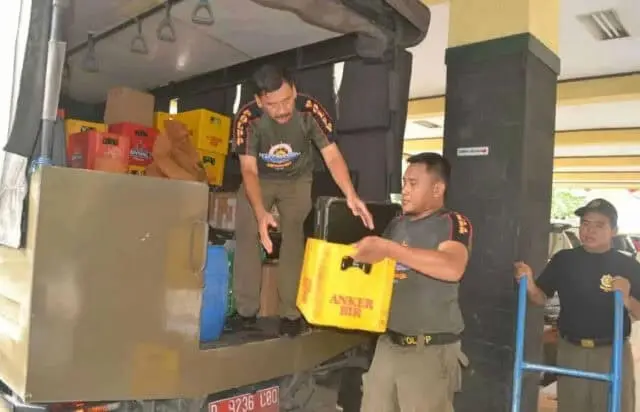 HUT Ke- 26 Kota Tangerang, Ribuan Botol Miras Besok Dimusnahkan HUT Ke- 26 Kota Tangerang, Ribuan Botol Miras Besok Dimusnahkan