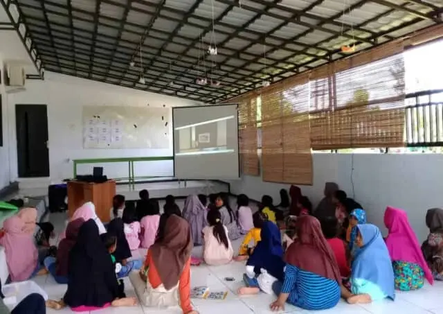 Kisah Relawan Pegiat Literasi Desa di Kecamatan Sajira, Lebak-Banten Kisah Relawan Pegiat Literasi Desa di Kecamatan Sajira, Lebak-Banten