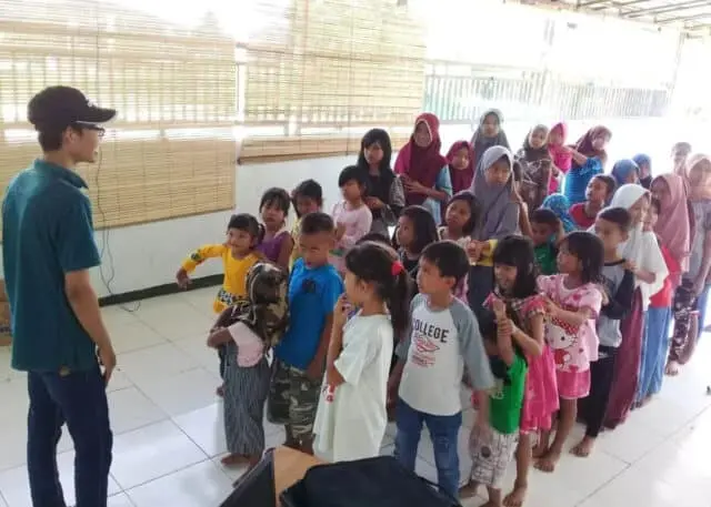 Menggelar Buku, Menggelar Harapan Anak-anak Desa Menggelar Buku, Menggelar Harapan Anak-anak Desa