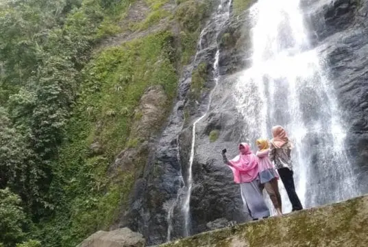 Curug Cipicung, Surga Tersembunyi di Pelosok Sobang Curug Cipicung, Surga Tersembunyi di Pelosok Sobang