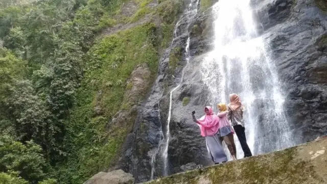 Curug Cipicung, Surga Tersembunyi di Pelosok Sobang Curug Cipicung, Surga Tersembunyi di Pelosok Sobang