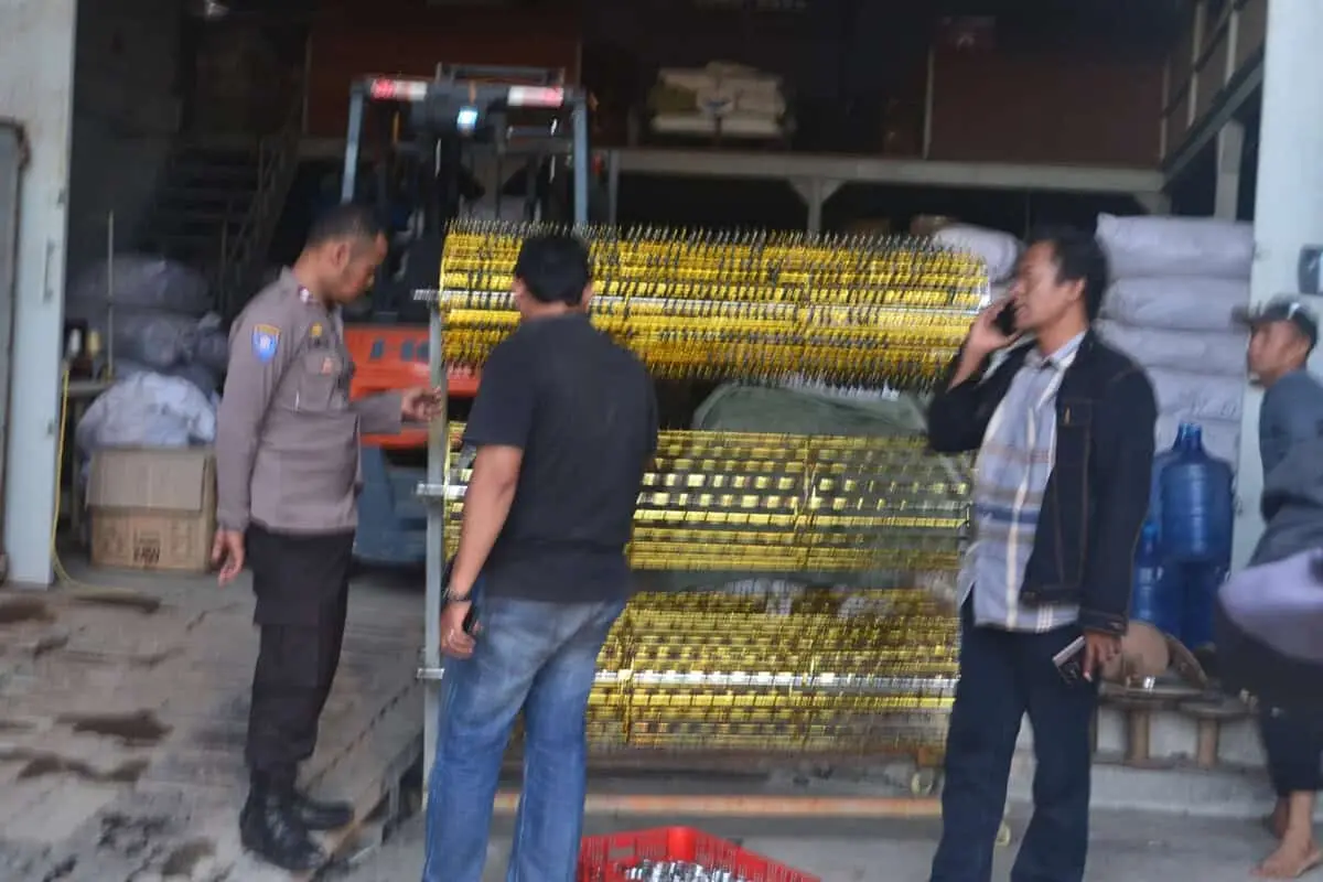 Pabrik Pembuatan Aksesoris Gorden di Tangerang Terbakar Pabrik Pembuatan Aksesoris Gorden di Tangerang Terbakar
