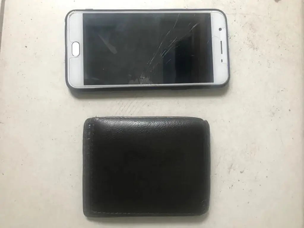 Jambret Handphone Pemuda ini Digelandang Polisi Jambret Handphone Pemuda ini Digelandang Polisi