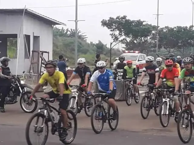 Ajak Pola Hidup Sehat, Kapolda Metro Jaya Gowes Bersama Jajaran Polres Tangsel Ajak Pola Hidup Sehat, Kapolda Metro Jaya Gowes Bersama Jajaran Polres Tangsel
