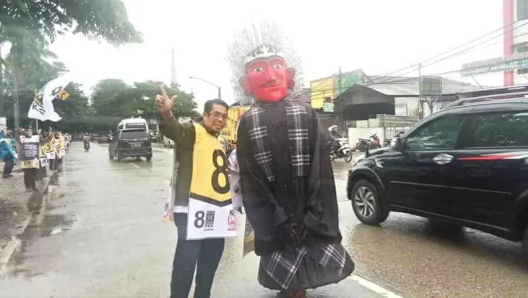 Sosialisasikan PKS, Rispanel Arya Turun ke Jalan Sosialisasikan PKS, Rispanel Arya Turun ke Jalan