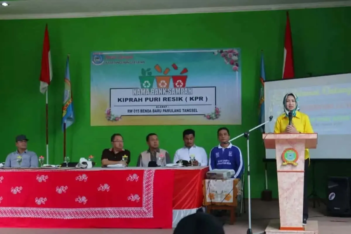 Walikota Resmikan Dua Bank Sampah di Benda Baru Walikota Resmikan Dua Bank Sampah di Benda Baru