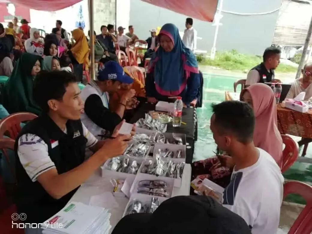 Caleg PKS Adakan Baksos Periksa Mata Gratis dan Kacamata Murah Caleg PKS Adakan Baksos Periksa Mata Gratis dan Kacamata Murah