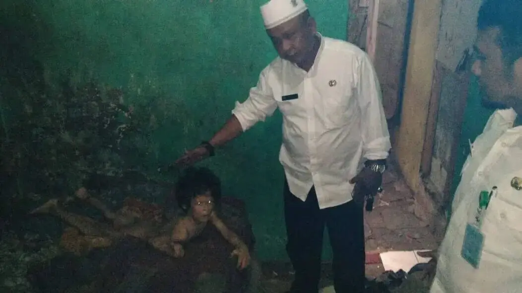 Dinsos Tangsel Evakuasi Bocah Dipasung Selama 3 Tahun Dinsos Tangsel Evakuasi Bocah Dipasung Selama 3 Tahun