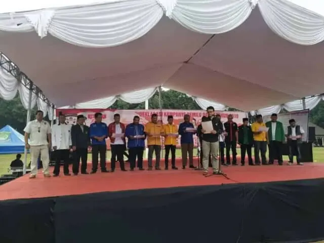 KPU Kota Tangerang Deklarasi Damai Jelang Kampanye Terbuka KPU Kota Tangerang Deklarasi Damai Jelang Kampanye Terbuka