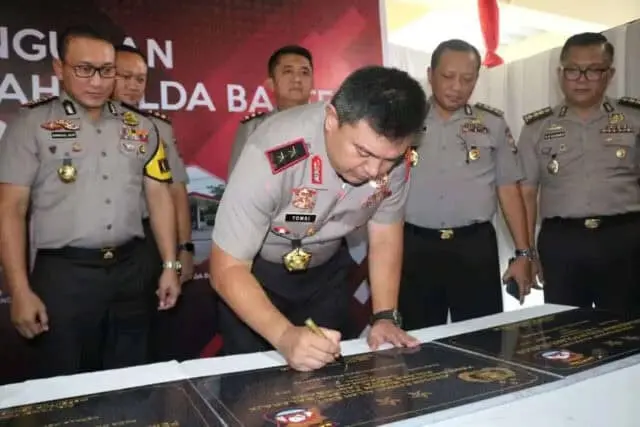 Kapolda Banten Resmikan Bangunan Polda dan Rusun Polres Kapolda Banten Resmikan Bangunan Polda dan Rusun Polres