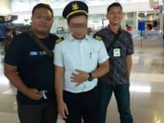 Mengaku Pilot Garuda Indonesia, AAD Diamankan Polisi Mengaku Pilot Garuda Indonesia, AAD Diamankan Polisi