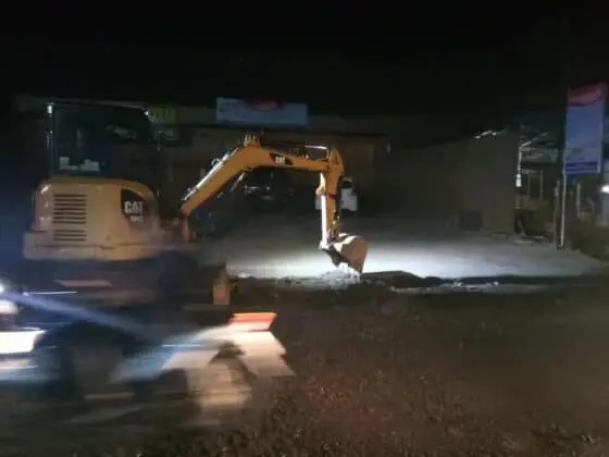 Gubernur Respon Cepat Kerusakan Jalan Ayip Usman Dengan Diperbaiki Langsung Malam Ini Juga