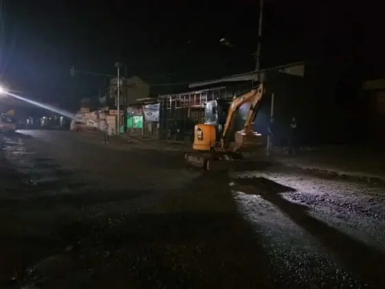 Gubernur Respon Cepat Kerusakan Jalan Ayip Usman Dengan Diperbaiki Langsung Malam Ini Juga