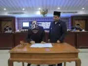 Lanjutkan Pembangunan, Paripurna DPRD Kota Tangerang Sahkan Dua Raperda Lanjutkan Pembangunan, Paripurna DPRD Kota Tangerang Sahkan Dua Raperda