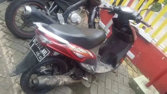 Polisi Masih Buru Pelaku Penusukan Juru Parkir, Motor Pelaku Diamankan Polisi Masih Buru Pelaku Penusukan Juru Parkir, Motor Pelaku Diamankan