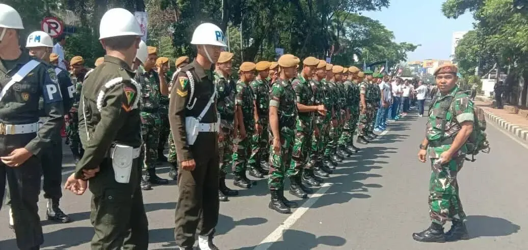 Ribuan Masa Hadiri Kampanye Karnaval Budaya Jokowi - Ma'ruf Amin di Kota Tangerang Ribuan Masa Hadiri Kampanye Karnaval Budaya Jokowi - Ma'ruf Amin di Kota Tangerang