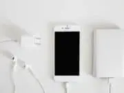 Beginilah 4 Cara Menggunakan Power bank yang Baik dan Benar Beginilah 4 Cara Menggunakan Power bank yang Baik dan Benar