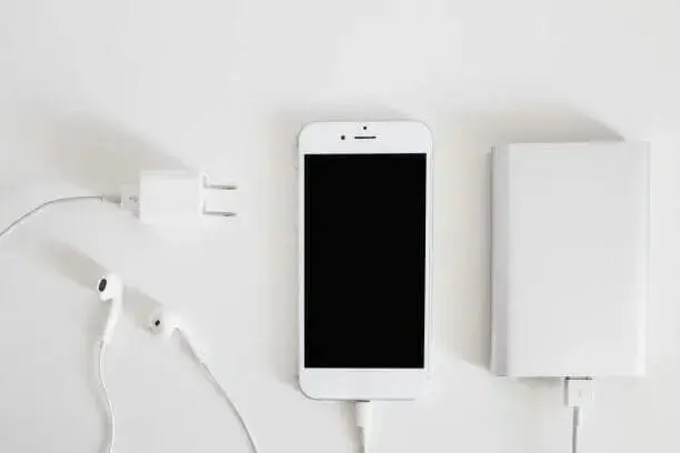 Beginilah 4 Cara Menggunakan Power bank yang Baik dan Benar Beginilah 4 Cara Menggunakan Power bank yang Baik dan Benar