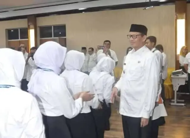 Gubernur Banten Ingatkan CPNS Tidak Terbawa Lingkungan Negatif Gubernur Banten Ingatkan CPNS Tidak Terbawa Lingkungan Negatif