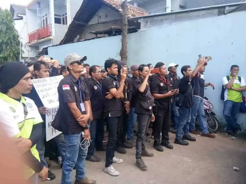 Kekerasan Terhadap Karyawan, Ratusan Buruh Demo PT. SHP Kekerasan Terhadap Karyawan, Ratusan Buruh Demo PT. SHP