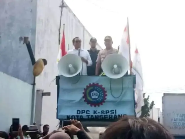 Kekerasan Terhadap Karyawan, Ratusan Buruh Demo PT. SHP Kekerasan Terhadap Karyawan, Ratusan Buruh Demo PT. SHP