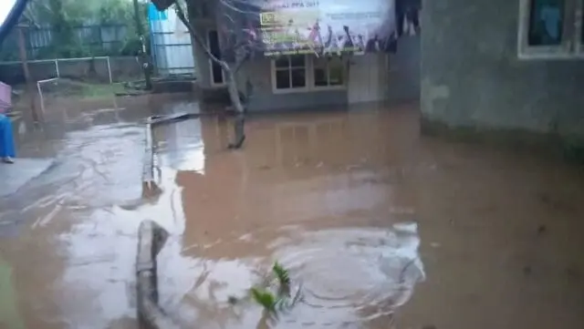 Pembangunan Aparteman Serpong Garden Picu Banjir Pembangunan Aparteman Serpong Garden Picu Banjir