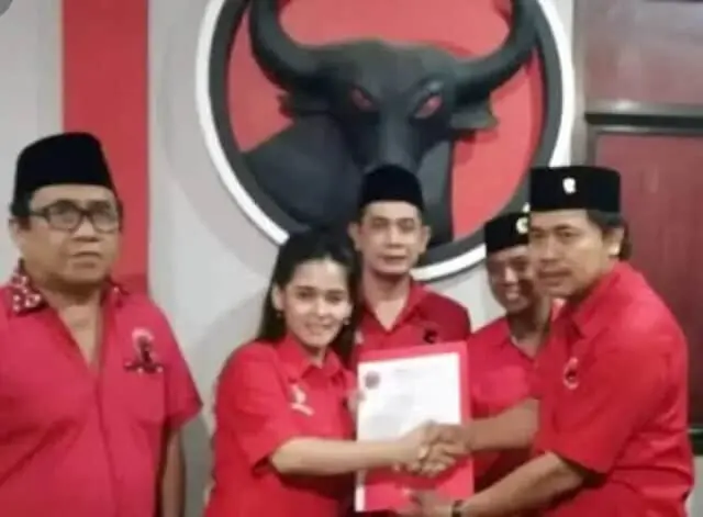Undang Kasi Ujar Kini resmi menjabat Ketua Fraksi PDI Perjuangan Tangsel Undang Kasi Ujar Kini resmi menjabat Ketua Fraksi PDI Perjuangan Tangsel