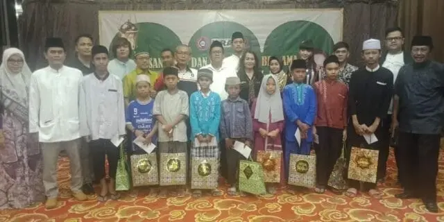 Silaturahim dan Indahnya Berbagi Keluarga Besar SPSI, LIRA dan LAAI Silaturahim dan Indahnya Berbagi Keluarga Besar SPSI, LIRA dan LAAI
