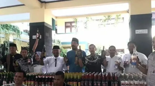 OTT Satpol PP Kota Tangerang, Ribuan Miras Berhasil Disita OTT Satpol PP Kota Tangerang, Ribuan Miras Berhasil Disita