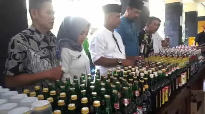 OTT Satpol PP Kota Tangerang, Ribuan Miras Berhasil Disita OTT Satpol PP Kota Tangerang, Ribuan Miras Berhasil Disita