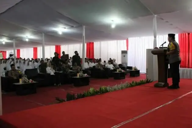 Kapolda Metro Jaya Resmikan Mesjid Al -Aman Polres Tagsel dan Gedung Parkir