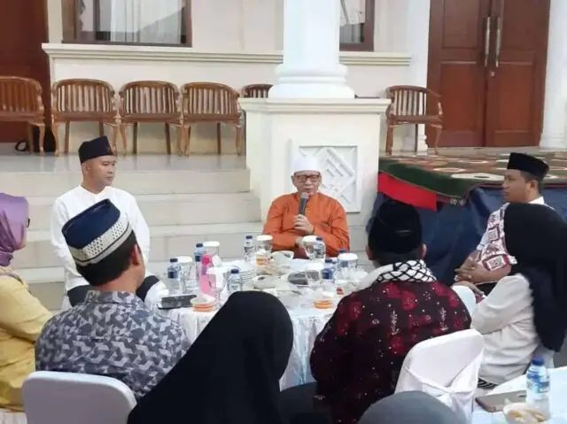 Penggiat Pendidikan Diskusi Dengan Gubernur Banten Apresiasi Pembangunan Gubernur WH Penggiat Pendidikan Diskusi Dengan Gubernur Banten Apresiasi Pembangunan Gubernur WH