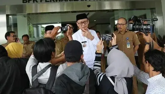 Wahidin Halim SDM Berkualitas Dorong Pembangunan Banten Lebih Merata Wahidin Halim SDM Berkualitas Dorong Pembangunan Banten Lebih Merata