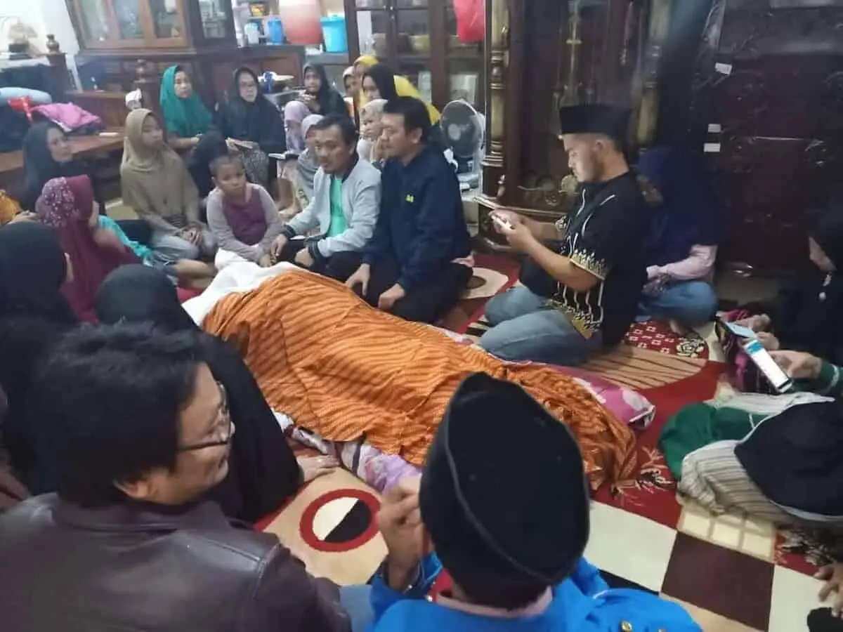 Rektor UMT Dr. H. Achmad Badawi Tutup Usia Rektor UMT Dr. H. Achmad Badawi Tutup Usia