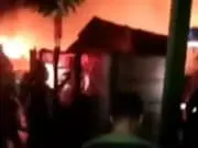 Petasan Jadi Penyebab Kebakaran Lapak Madura di Tangsel Petasan Jadi Penyebab Kebakaran Lapak Madura di Tangsel