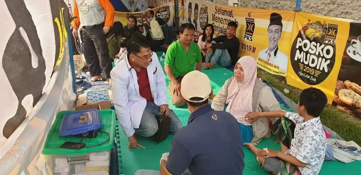 Rispanel Arya Kunjungi Posko Mudik PKS di Jayanti Rispanel Arya Kunjungi Posko Mudik PKS di Jayanti