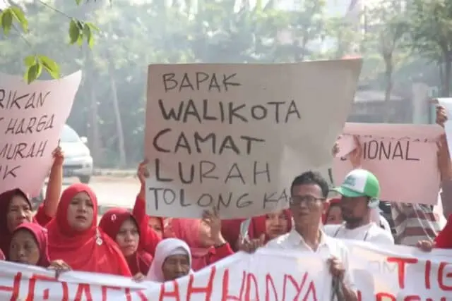 Tol JORR II Kunciran-Bandara Terus Disoal, Warga Demo Camat Benda Tol JORR II Kunciran-Bandara Terus Disoal, Warga Demo Camat Benda
