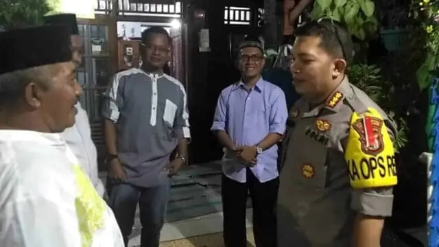 Takziah, Kapolres Sambangi Kediaman Kapolsubsektor Palem Semi Takziah, Kapolres Sambangi Kediaman Kapolsubsektor Palem Semi