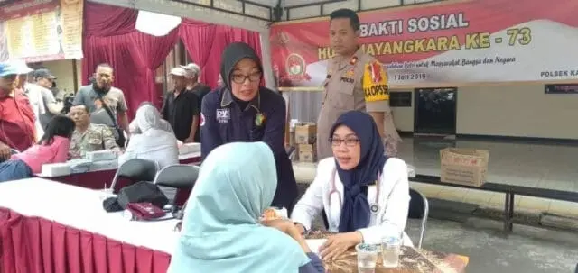 Pengobatan Gratis Polsek Karawaci Sambut HUT Bhayangkara Ke- 73 Pengobatan Gratis Polsek Karawaci Sambut HUT Bhayangkara Ke- 73
