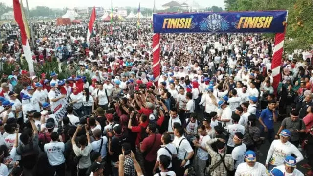 Ribuan Warga Padati Millenial Road Safety Festival di Alun-Alun Pemkab Tangerang Ribuan Warga Padati Millenial Road Safety Festival di Alun-Alun Pemkab Tangerang