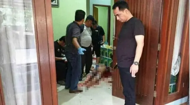 Ibu dan Anak Ditemukan Bersimbah Darah di Rumahnya