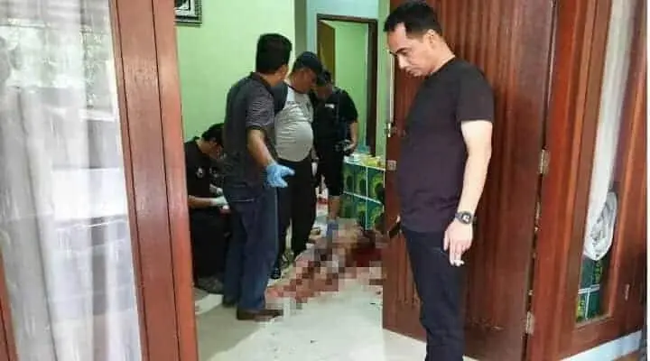 Ibu dan Anak Ditemukan Bersimbah Darah di Rumahnya
