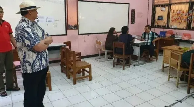 Sidak Gubernur Soal Penambahan Persentase PPDB dan Pekerjaan Jalan Provinsi Banten Sidak Gubernur Soal Penambahan Persentase PPDB dan Pekerjaan Jalan Provinsi Banten