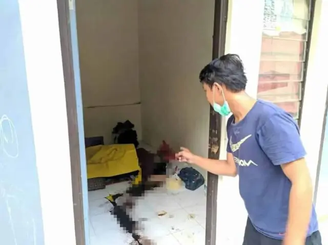 Mayat Tanpa Identitas Tergeletak di Kontrakan Mayat Tanpa Identitas Tergeletak di Kontrakan
