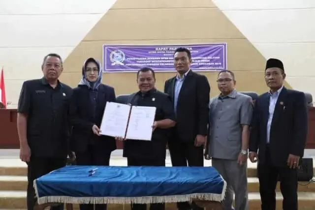 Perda Pertanggungjawaban APBD 2018 Disahkan DPRD Tangsel Perda Pertanggungjawaban APBD 2018 Disahkan DPRD Tangsel