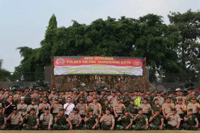 Apel Sinergitas TNI-Polri di Yonif Mekanis 203/AK Apel Sinergitas TNI-Polri di Yonif Mekanis 203/AK