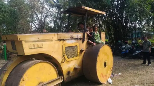 TMMD 105 Tarik Minat Anak-Anak Jadi Tentara TMMD 105 Tarik Minat Anak-Anak Jadi Tentara
