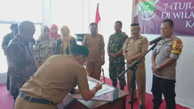 Camat Pakuhaji Pimpin Sertijab 7 Pj Kades Camat Pakuhaji Pimpin Sertijab 7 Pj Kades