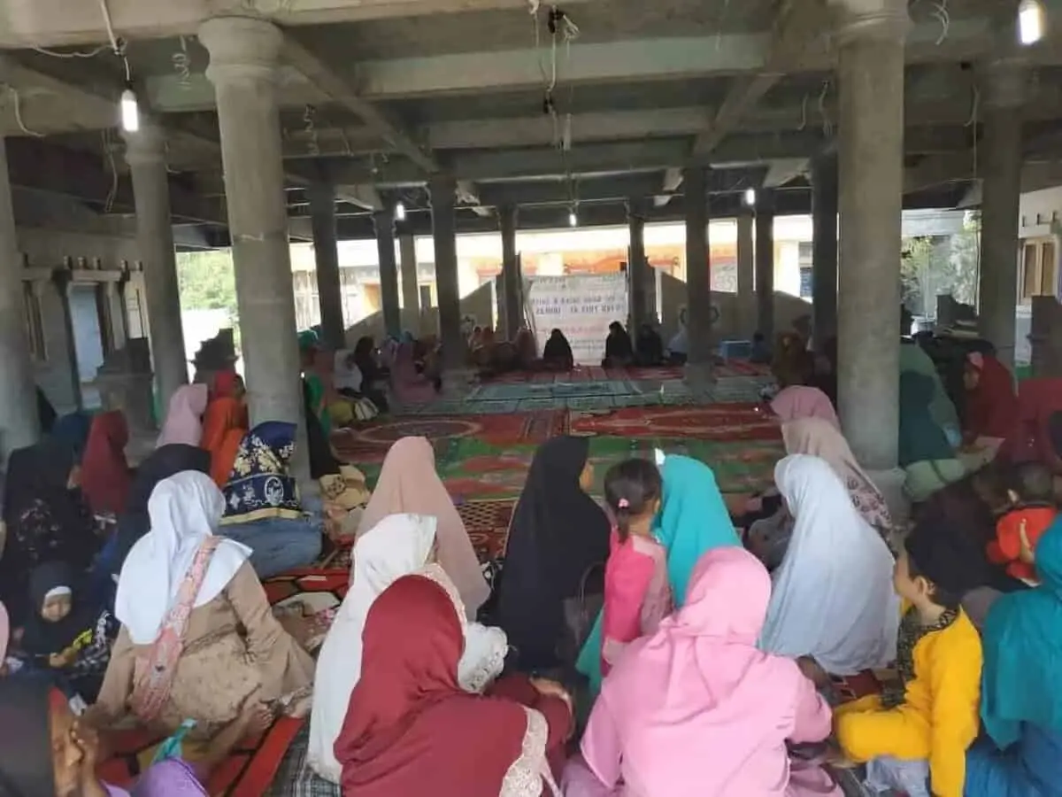 Pengajian Rutin Bulanan Majlis Dzikir Al - Ikhlas Jaga Tradisi Pengajian Rutin Bulanan Majlis Dzikir Al - Ikhlas Jaga Tradisi
